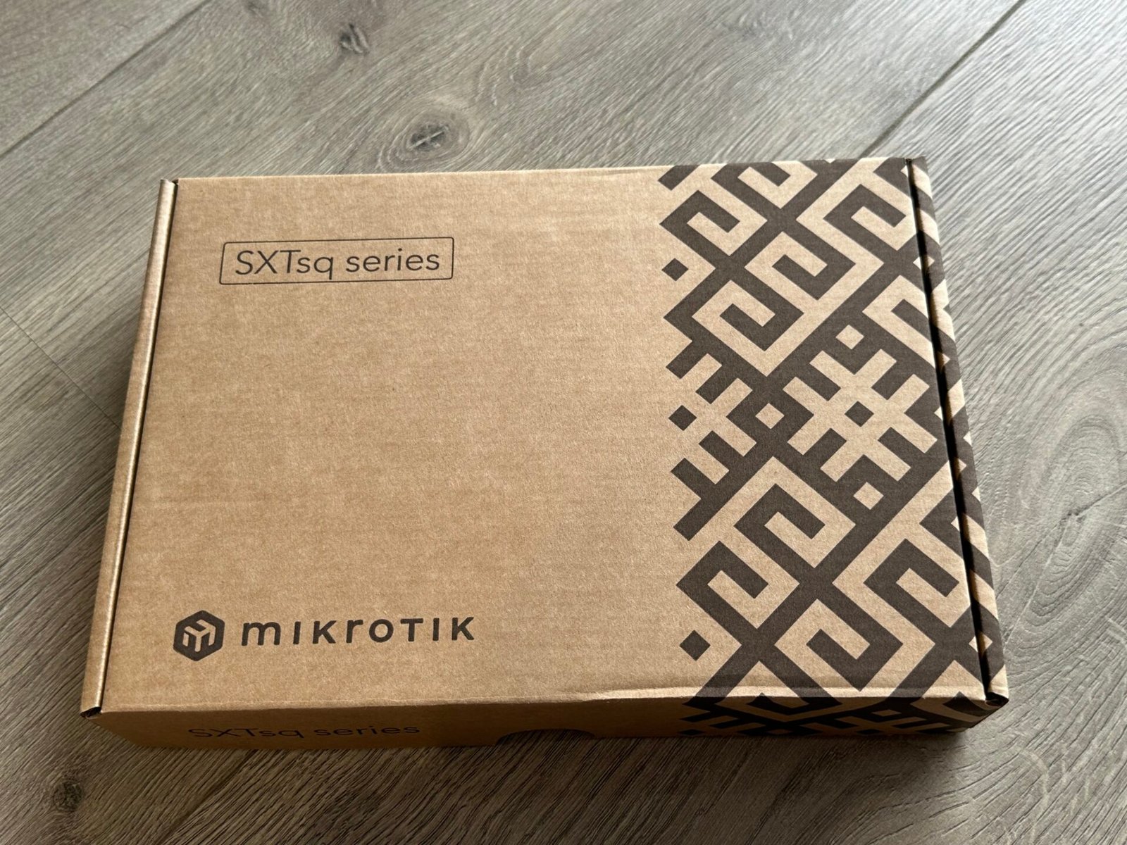 Mikrotik RB951Ui-2HnD 2.4GHz Point d'accès sans fil domestique – Image 3